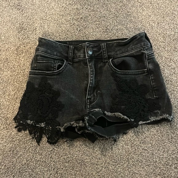 Size 0 American eagle super stress black jean shorts - Picture 1 of 5